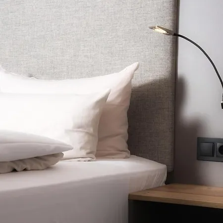 Hotel Am Berghang 3*