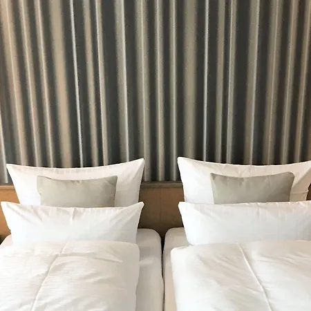 Am Berghang ホテル 3*