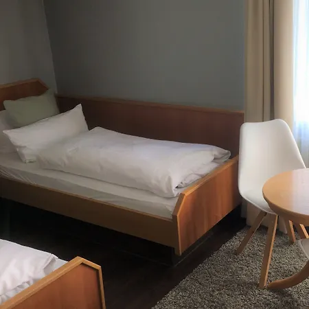 Hotel Am Berghang 3*