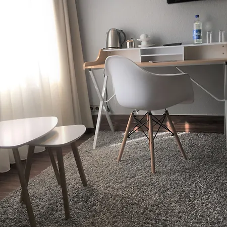 Hotel Am Berghang 3*