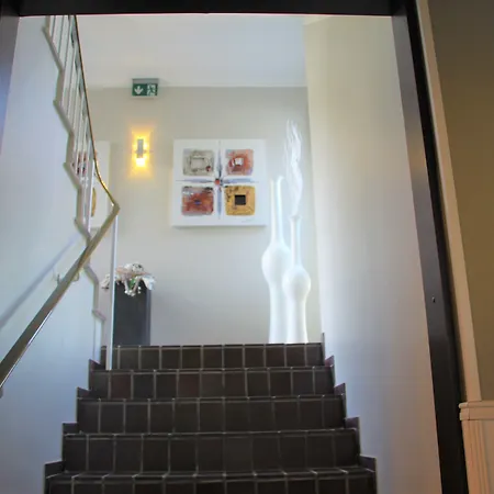 ホテル Am Berghang 3*