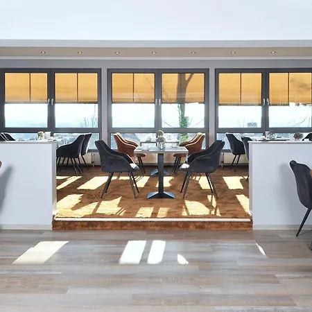 Am Berghang ホテル