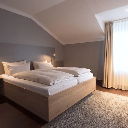 Am Berghang 3*