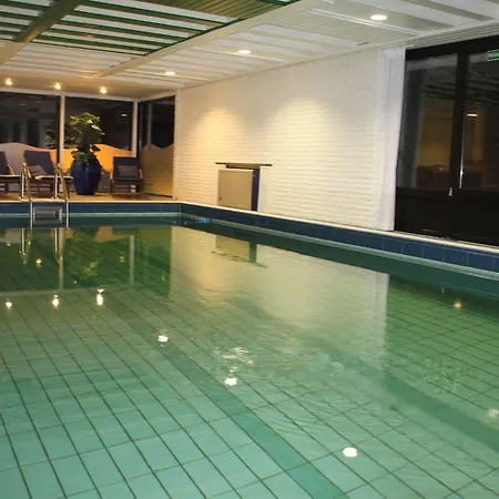 Hotel Am Berghang 3*