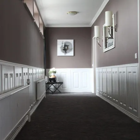 Hotel Am Berghang 3*