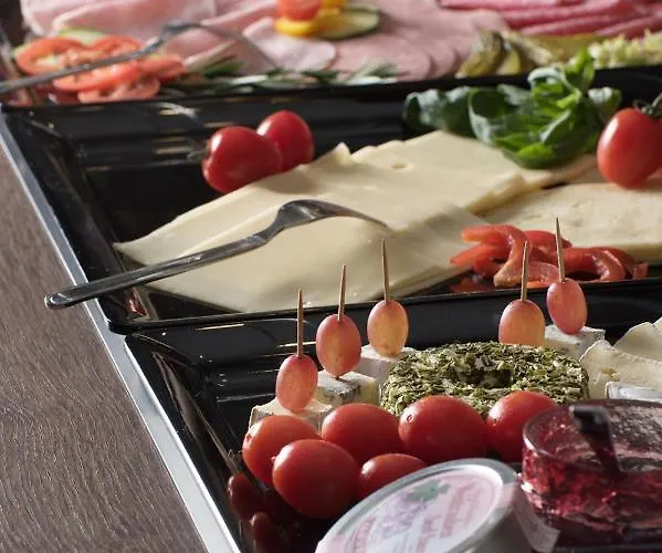 Отель Am Berghang 3*