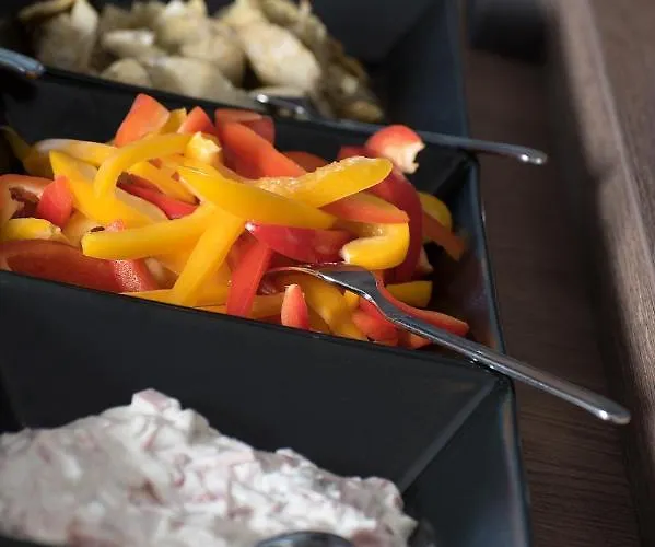 Am Berghang Отель 3*