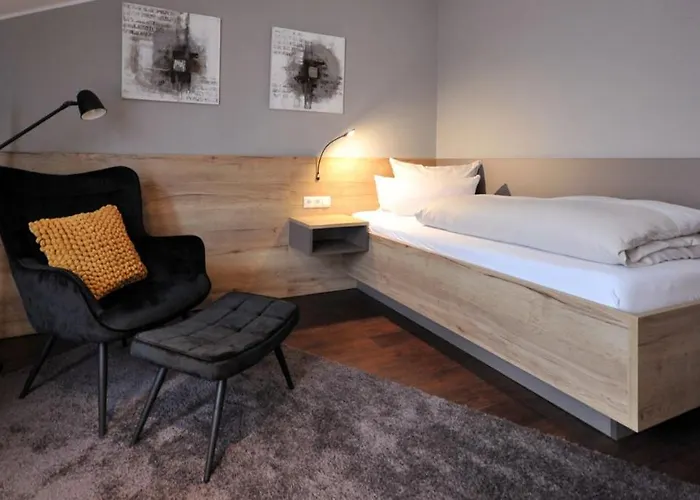 Am Berghang Отель