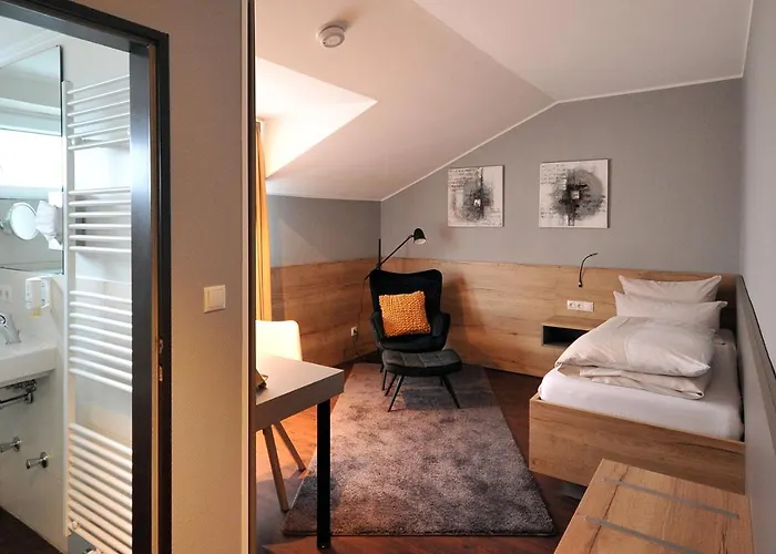 Hotel Am Berghang 3*