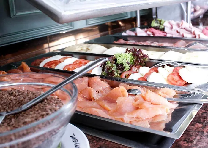 Am Berghang Отель