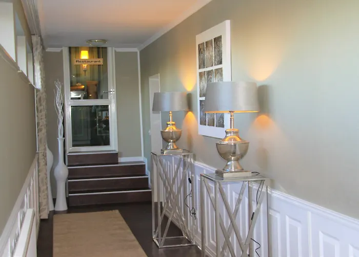 Отель Am Berghang 3*